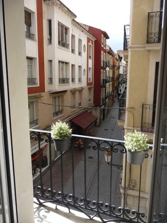 Suite Loft Laurel ログローニョ エクステリア 写真